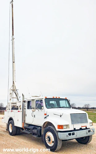 Monitor M34 Pump Hoist Rig - Mounted on a 1990 International 4900 Truck 